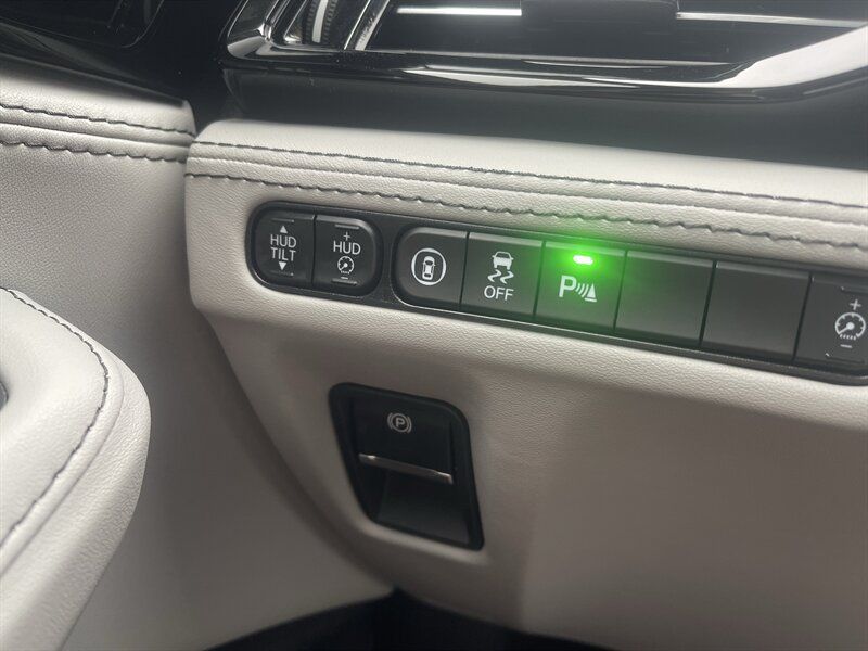 Used 2024 Acura MDX w/ Advance Package AWD/4WD image 15