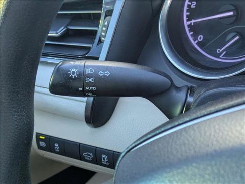 Used 2019 Toyota Camry LE FWD image 14