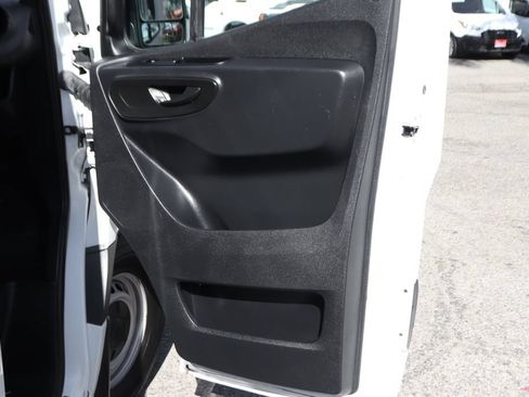 Used 2025 Mercedes-Benz Sprinter 2500 image 38
