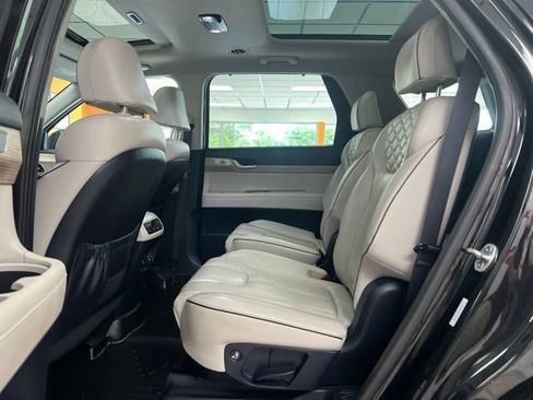 Used 2021 Hyundai Palisade Limited AWD/4WD image 17
