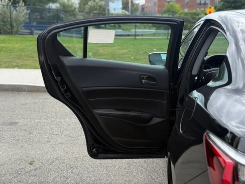 Used 2019 Acura ILX FWD image 11
