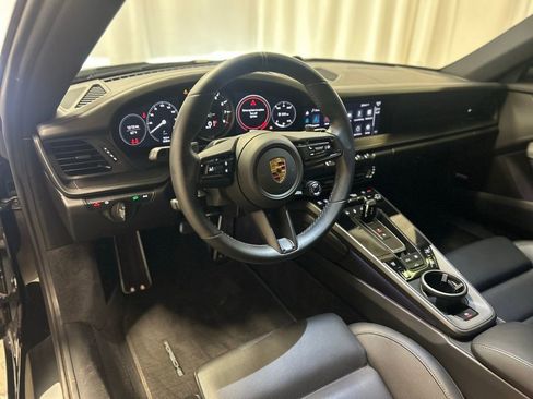 Used 2022 Porsche 911 Carrera S RWD image 4