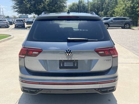 Certified 2024 Volkswagen Tiguan SE R-Line AWD/4WD image 8