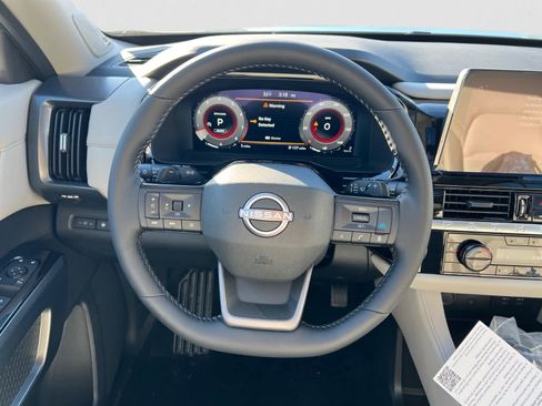 New 2026 Nissan Pathfinder SL image 14