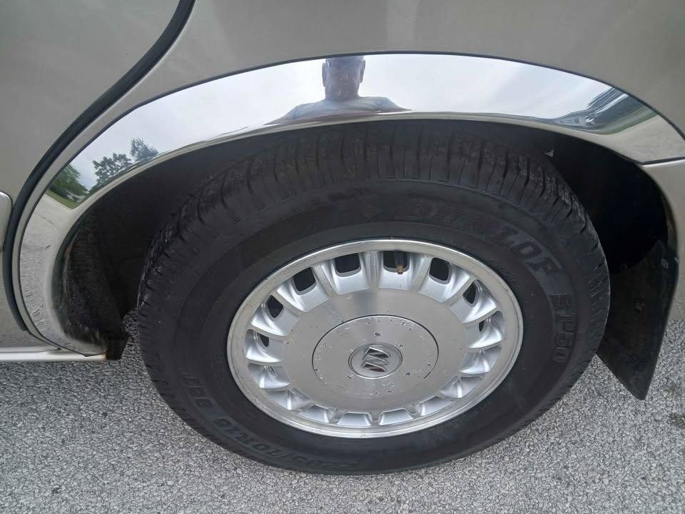 Used 2000 Buick Century Limited w/ 2000 Special Edition Pkg FWD image 9