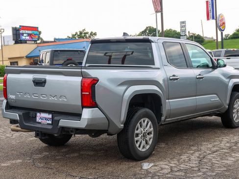 Used 2024 Toyota Tacoma SR5 AWD/4WD image 26