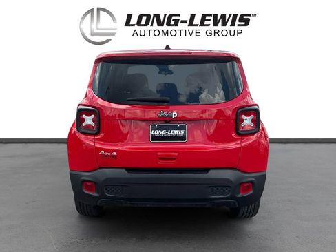 Used 2023 Jeep Renegade Latitude AWD/4WD image 5