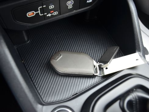 Used 2025 Kia K4 FWD image 47