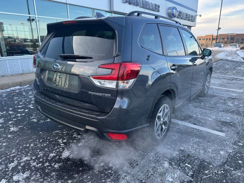 Certified 2023 Subaru Forester Premium image 3