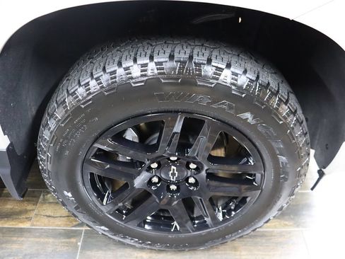 Used 2026 Chevrolet Silverado 1500 Custom w/ Turbomax Blackout Package AWD/4WD image 32