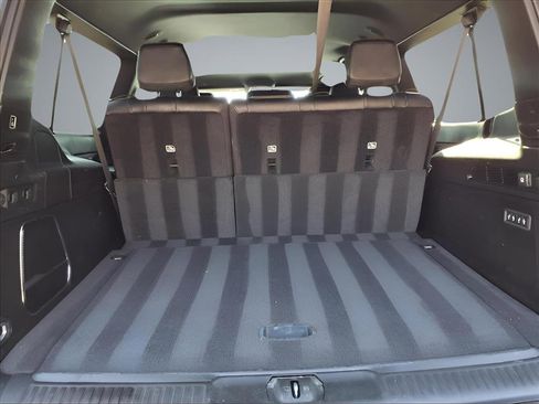 Used 2024 Jeep Wagoneer L Series II w/ Flexible Seating Group image 10