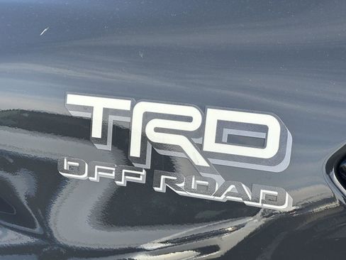 Certified 2025 Toyota Tacoma TRD Off-Road image 51
