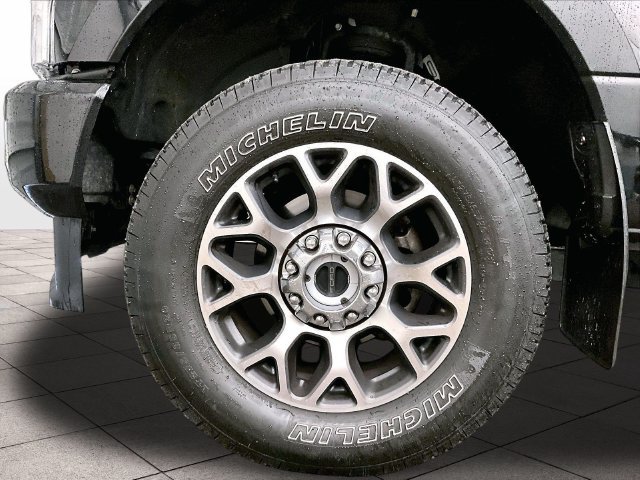 Used 2022 Ford F250 Lariat w/ Lariat Ultimate Package AWD/4WD image 8