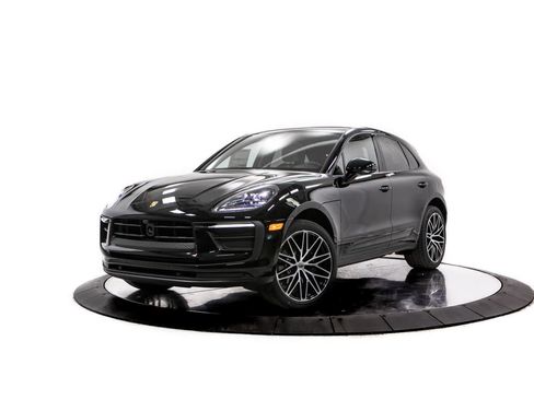 New 2026 Porsche Macan AWD/4WD image 1