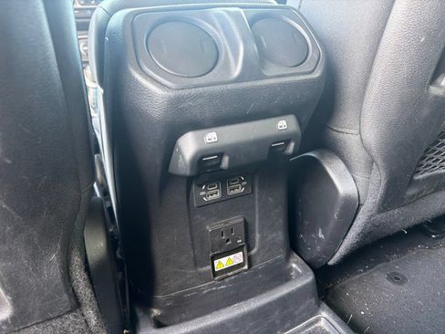 Used 2023 Jeep Wrangler Unlimited Rubicon 4xe w/ Cold Weather Group AWD/4WD image 19