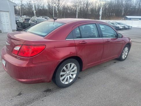 Used 2010 Chrysler Sebring Limited image 6