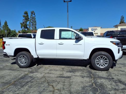 New 2025 Chevrolet Colorado LT w/ LT Convenience Package image 3