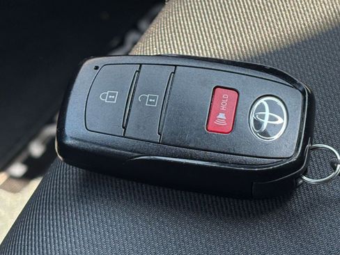 Used 2025 Toyota Tacoma TRD Off-Road AWD/4WD image 22