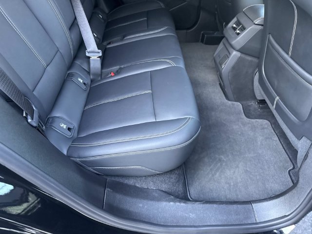Certified 2025 Cadillac Optiq Luxury 1 AWD/4WD image 23