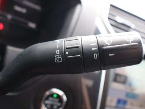 Used 2018 Ford Explorer Limited AWD/4WD image 35
