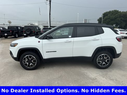 Used 2026 Jeep Compass Trailhawk AWD/4WD image 5