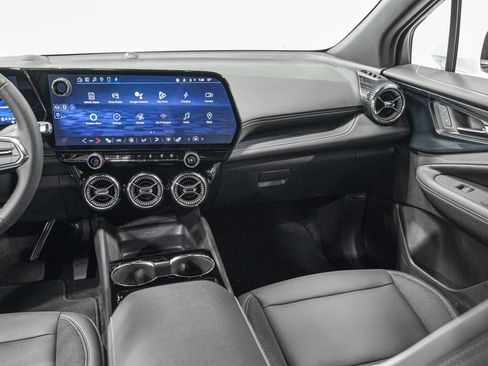 Used 2024 Chevrolet Blazer EV LT AWD/4WD image 29