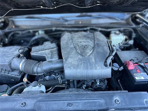 Used 2021 Toyota Tacoma TRD Off-Road image 28