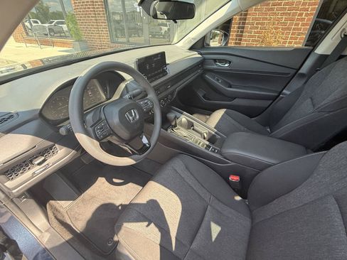 Used 2025 Honda Accord SE image 14