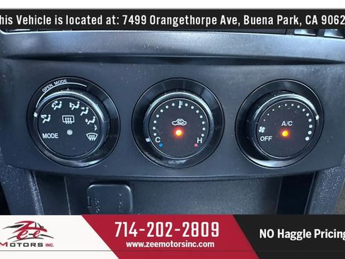 Used 2006 MAZDA MX-5 Miata Touring RWD image 28