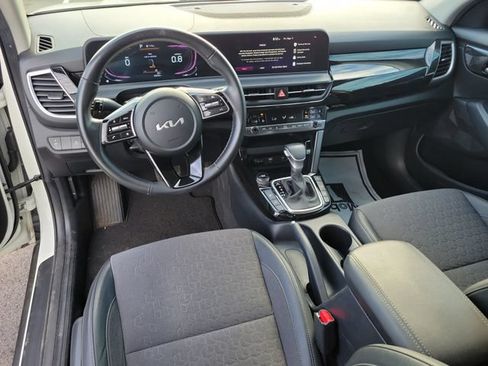 Certified 2025 Kia Seltos S AWD/4WD image 16