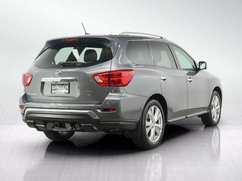 Used 2018 Nissan Pathfinder SL w/ SL Premium Package AWD/4WD image 5