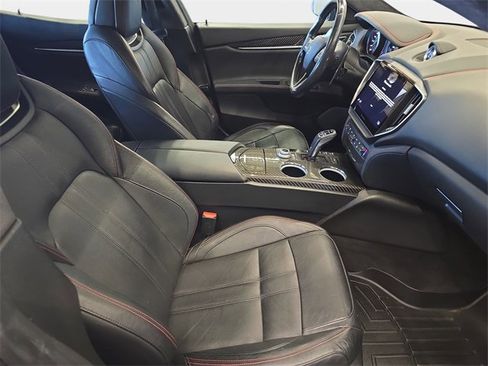 Used 2022 Maserati Ghibli Modena Q4 image 12