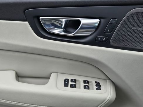 New 2026 Volvo XC60 B5 Ultra w/ Protection Package Premier image 26