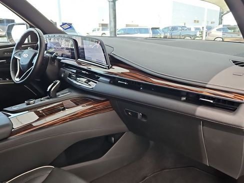 Certified 2023 Cadillac Escalade Premium Luxury w/ Performance Package image 28