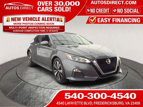 Used 2021 Nissan Altima 2.5 SV image 1