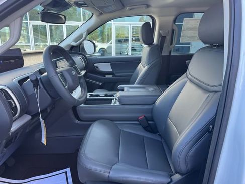 New 2026 Ford Expedition Active RWD image 4