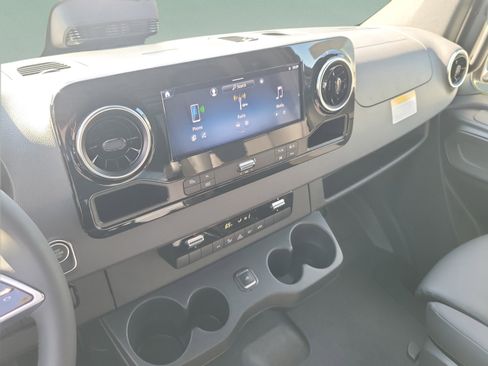 Used 2026 Mercedes-Benz Sprinter 2500 image 13