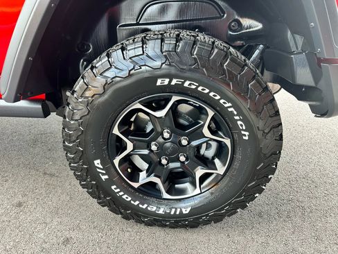 Used 2021 Jeep Wrangler Unlimited Rubicon 4xe w/ Cold Weather Group image 19