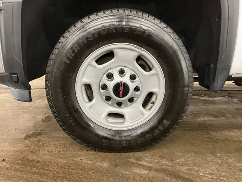 Used 2024 GMC Sierra 2500 Pro w/ Fleet Convenience Package image 28