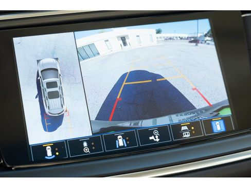 Used 2022 Buick Enclave Premium w/ Experience Buick Package FWD image 25