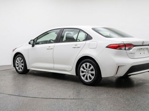 Used 2025 Toyota Corolla LE FWD image 6