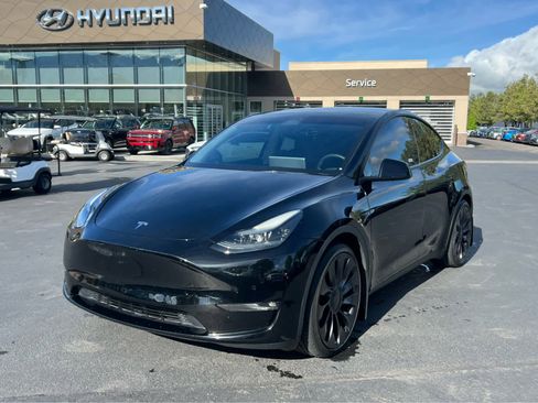 Used 2022 Tesla Model Y Performance AWD/4WD image 2