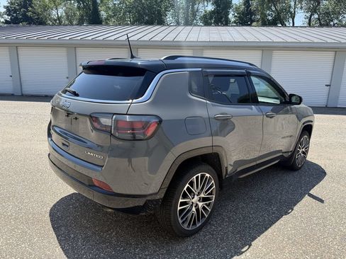 Used 2022 Jeep Compass Limited w/ Elite Group AWD/4WD image 5