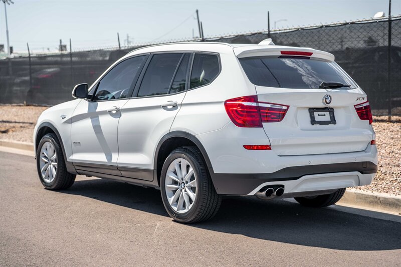 Used 2016 BMW X3 xDrive28i AWD/4WD image 3