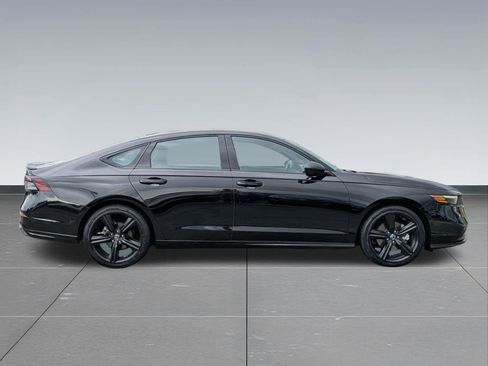 Used 2023 Honda Accord Sport image 6