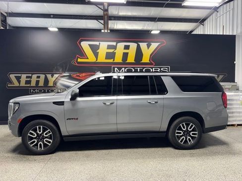 Used 2023 GMC Yukon XL AT4 w/ AT4 Premium Plus Package AWD/4WD image 2
