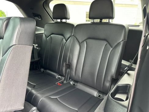 Used 2019 Audi Q7 3.0T Prestige w/ Prestige Package AWD/4WD image 20