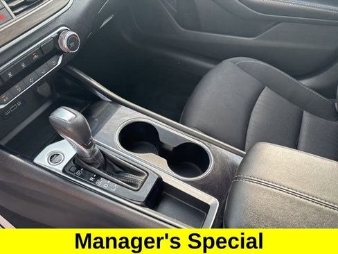 Used 2024 Nissan Altima 2.5 SV image 24