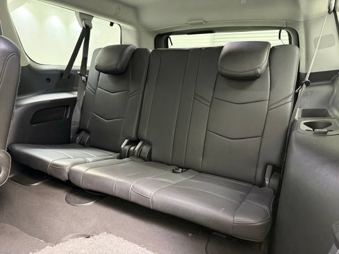 Used 2019 Cadillac Escalade ESV Luxury AWD/4WD image 24