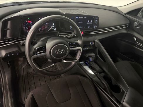 Certified 2023 Hyundai Elantra SEL FWD image 12
